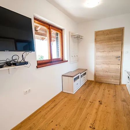 Kerin Vikendica Cerklje ob Krki